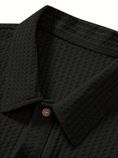 Men's solid color pique knit polo shirt