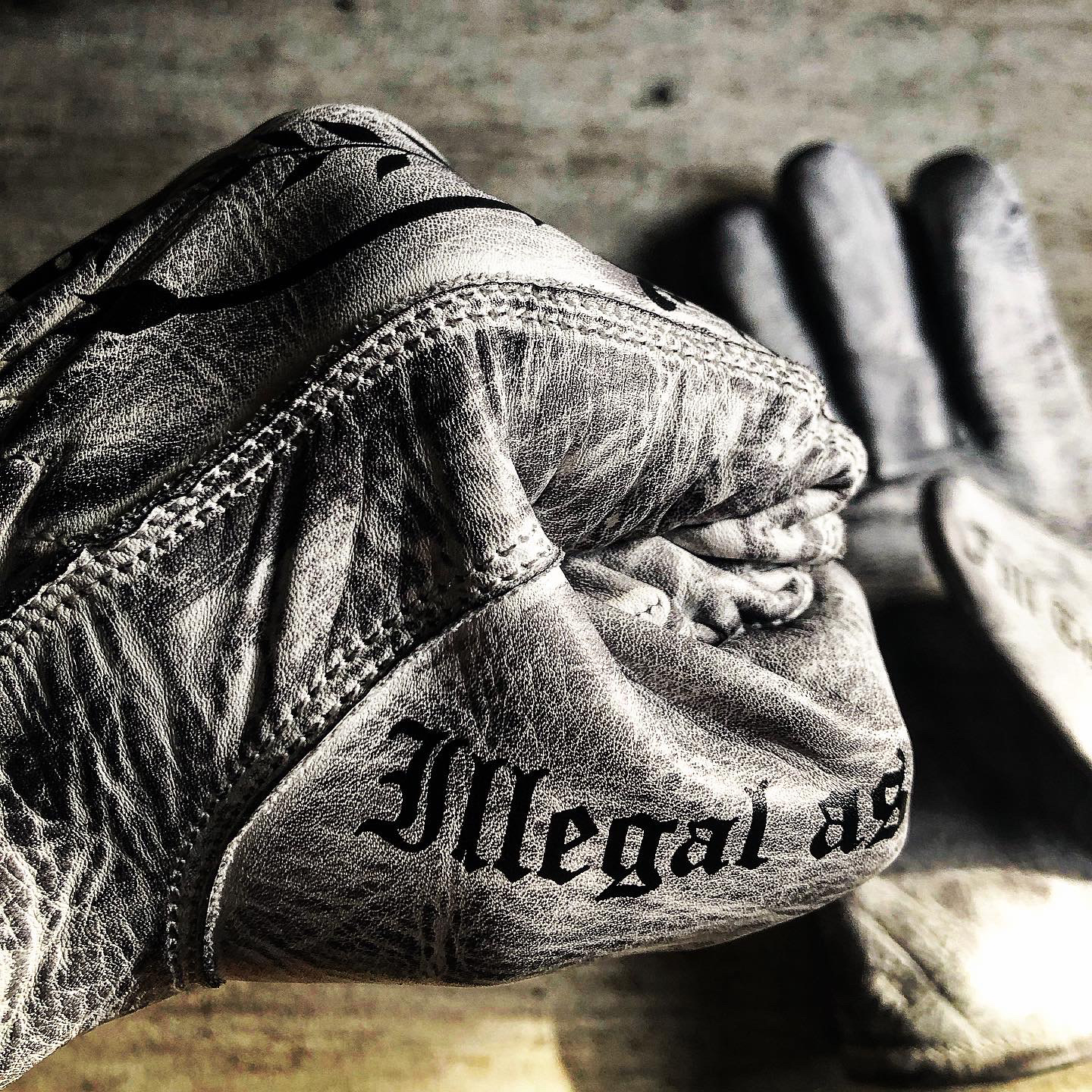 Tattoo inspired white distressed leather graphic printed motorcycle gloves