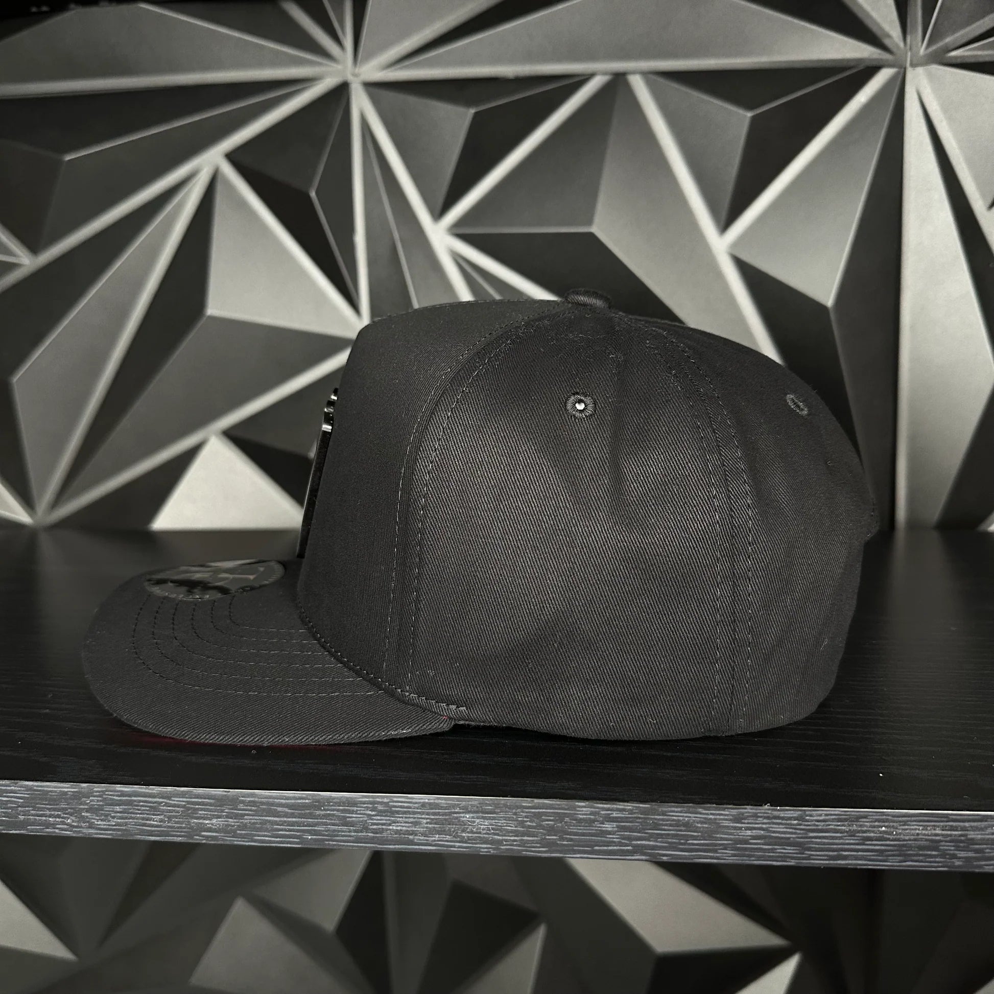 Playing Cards SnapBack Baseball Cap - Black/Red