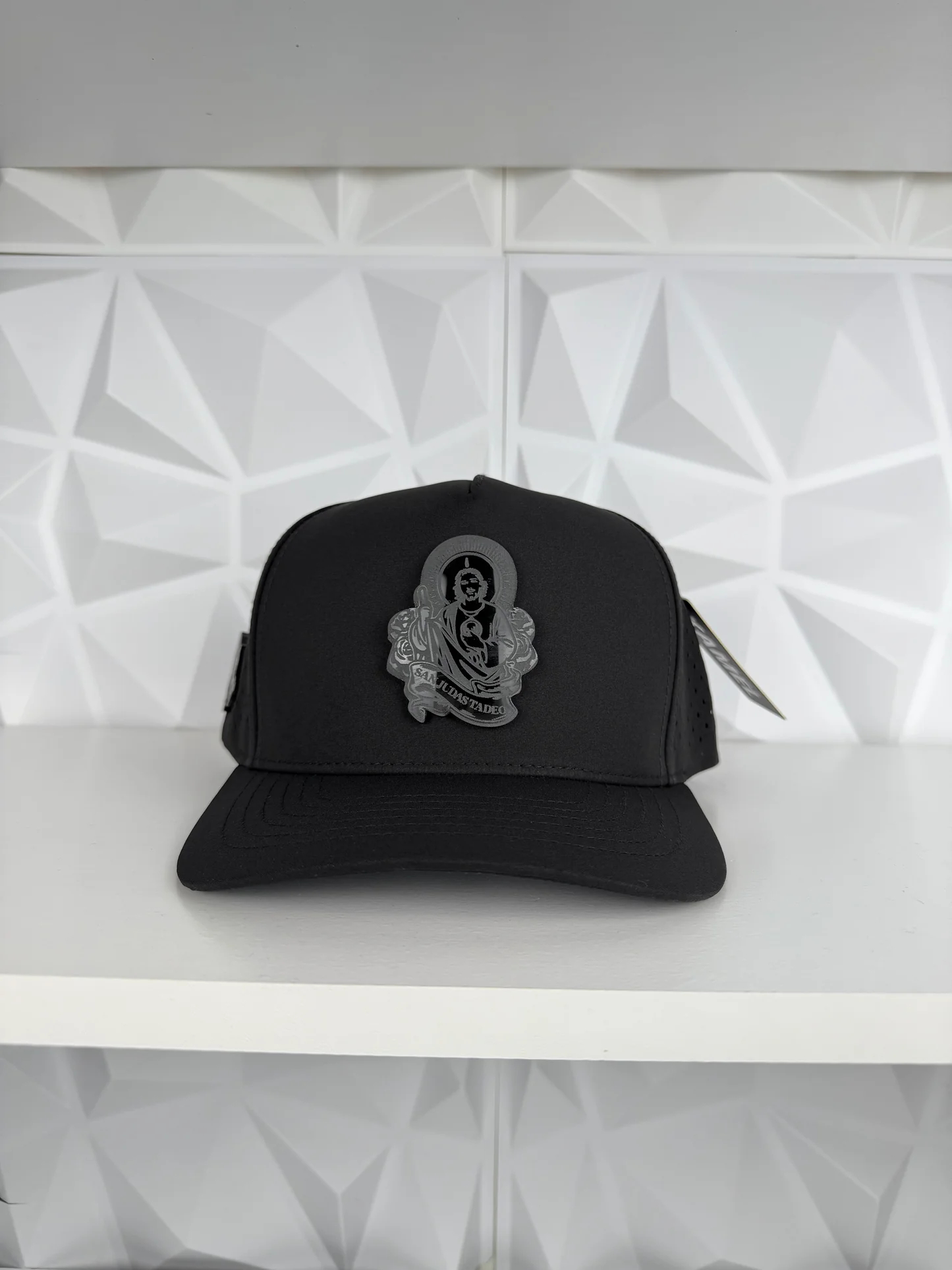 San Judas Placa Negra SnapBack Gorra-Negro Hydro (1)