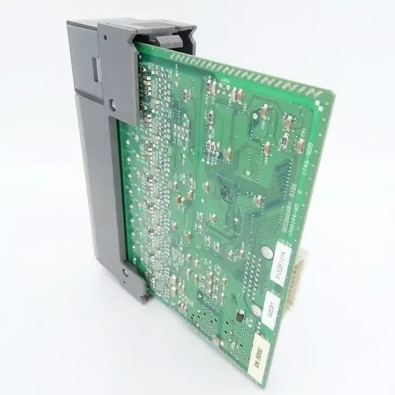 Allen-Bradley 1746-NO8V SLC 8 Point Analog Output Module