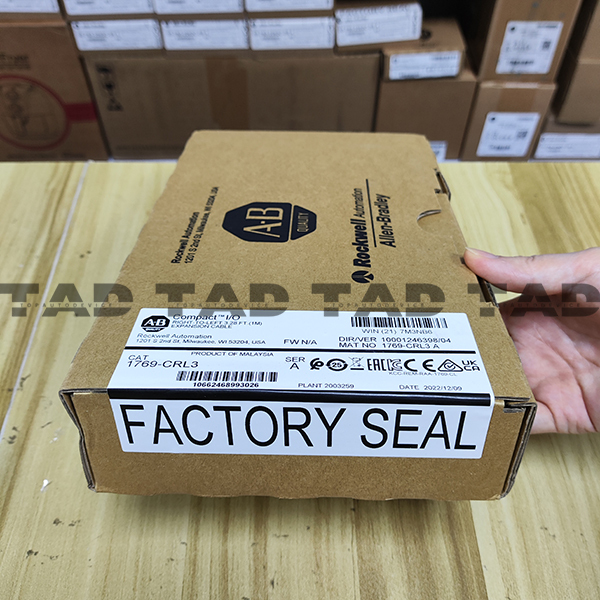 Allen-Bradley 1769-CRL3 CMPLX 1 m Right to Left Bus Exp Cable