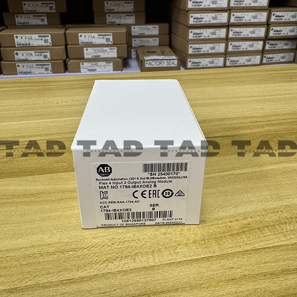 Allen-Bradley 1794−IE4XOE2 Flex 4 Input 2 Output Analog Module