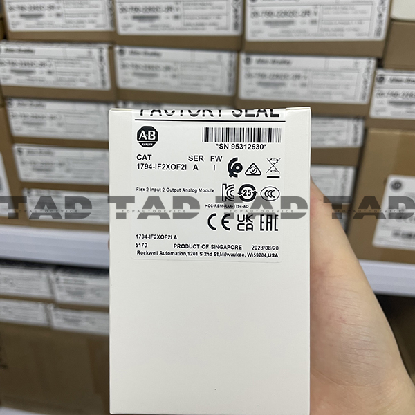 Allen-Bradley 1794-IF2XOF2I Flex 2 Input 2 Output Analog Module