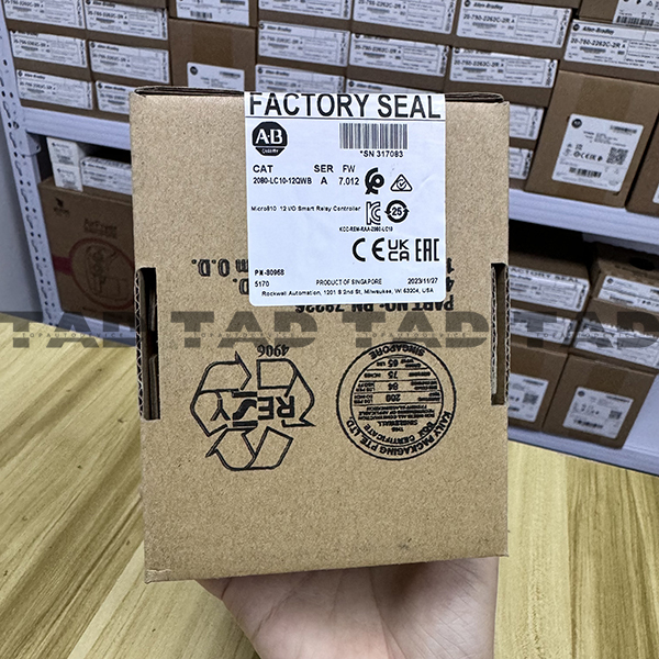 Allen-Bradley 2080-LC10-12QWB Micro810 12 I/O Smart Relay Controller