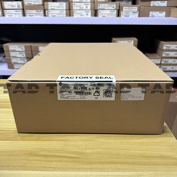 Allen-Bradley 2711P-T12W22D8S