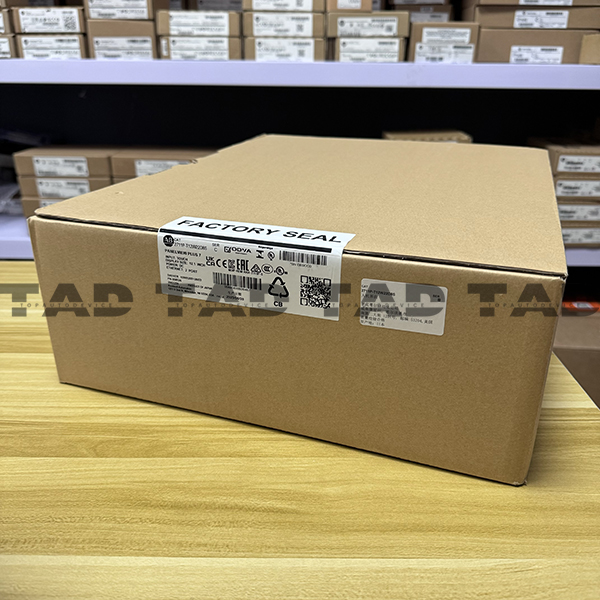 Allen-Bradley 2711P-T12W22D8S