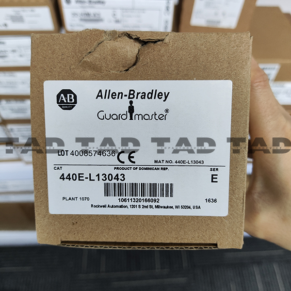 Allen-Bradley 440E-L13043 Guardmaster Lifeline 4 Cable Pull Switch