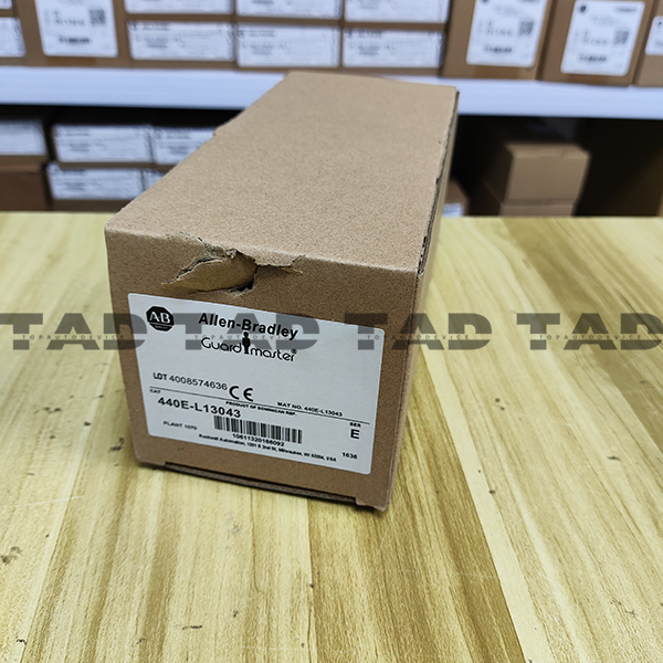 Allen-Bradley 440E-L13043 Guardmaster Lifeline 4 Cable Pull Switch