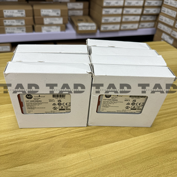 Allen-Bradley 440R-EM4R2 Guardmaster Safety Relay Expand Module