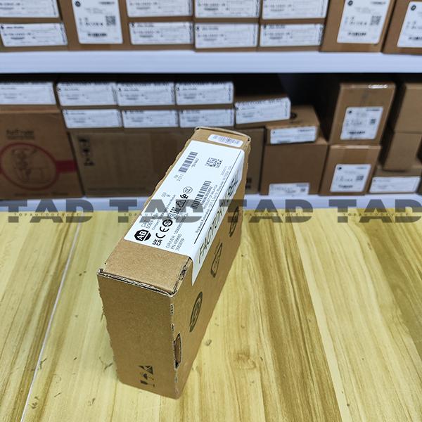 Allen-Bradley 5069-IF8 Compact 5000 Analog Input Module