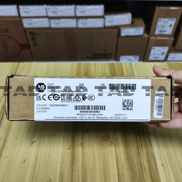 Allen-Bradley 5069-IF8 Compact 5000 Analog Input Module