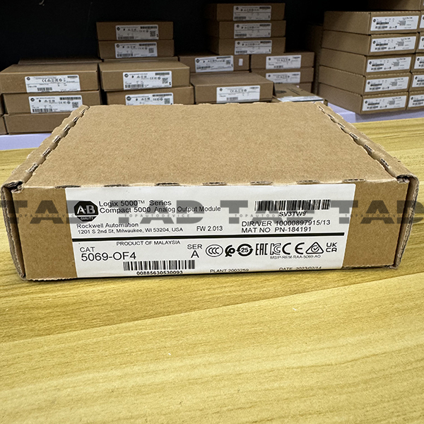 Allen-Bradley 5069-OF4 Compact 5000 Analog Output Module