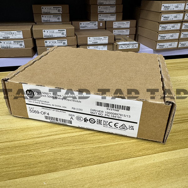 Allen-Bradley 5069-OF4 Compact 5000 Analog Output Module