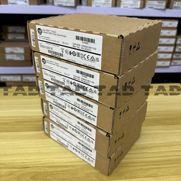 Allen-Bradley 5069-OW16 Compact 5000 Relay Output Module