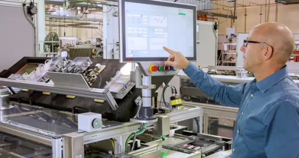 {"default":"Beckhoff IPC and motion control systems in smart factory automation"}
