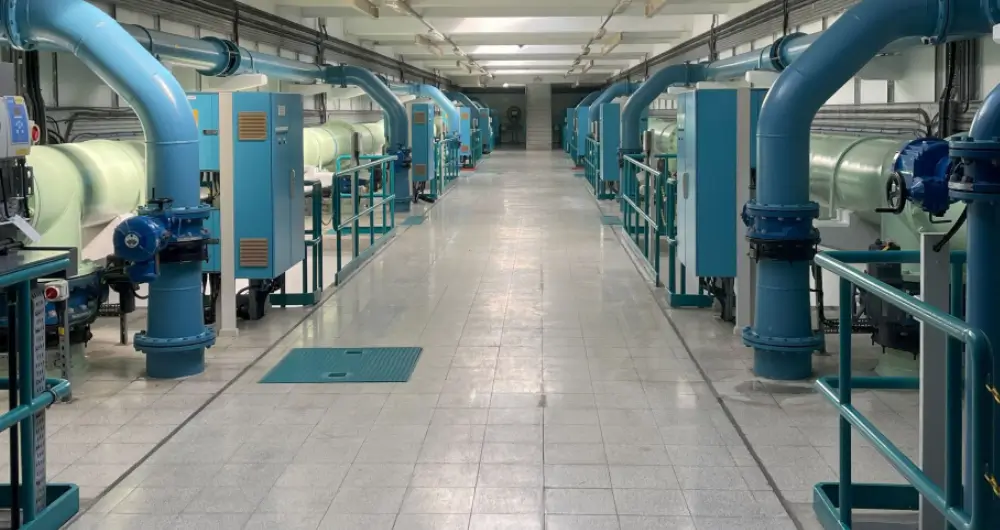 {"default":"ControlLogix PLC with PanelView HMI in a water treatment control room"}
