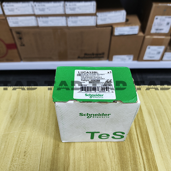 Schneider LUCA32BL