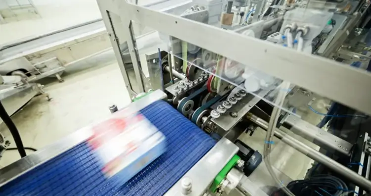 {"default":"Material handling conveyor with Kinetix servo and GuardLogix safety PLC"}
