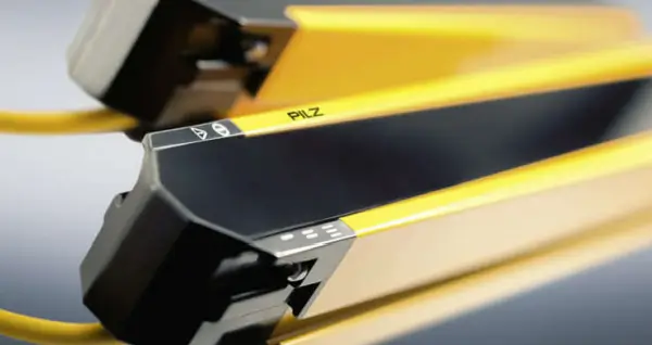 {"default":"Pilz safety light curtains and interlock switches in robot cell guarding – PSEN solutions"}
