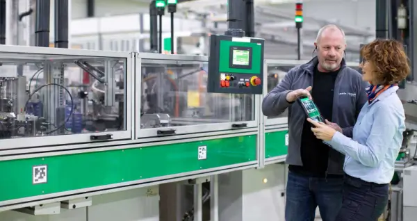 {"default":"Schneider Electric in smart manufacturing – PLCs and drives optimization"}
