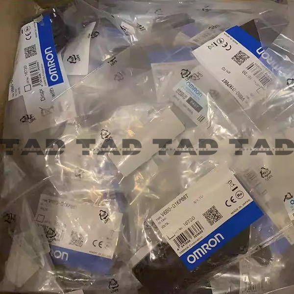 OMRON V680-D1KP66T
