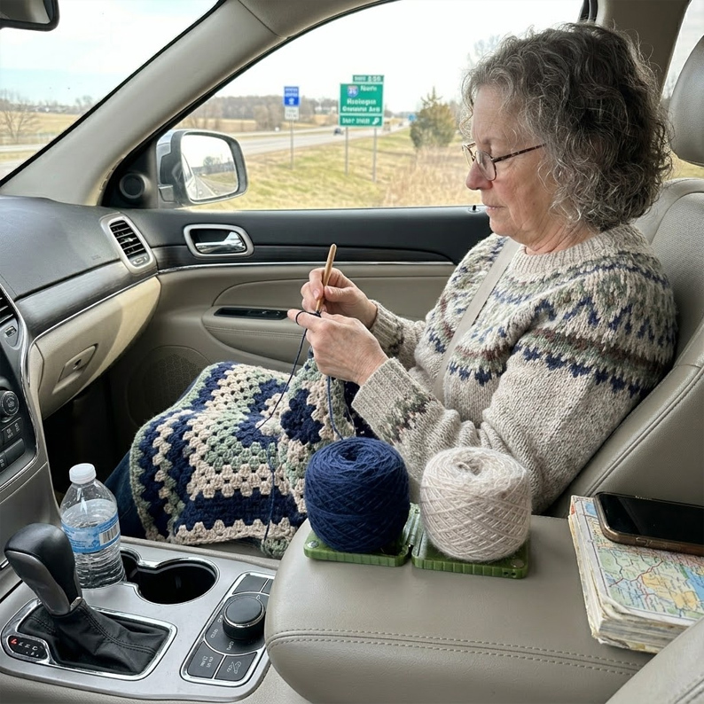🎁Last Day 60% OFF - Portable Yarn Holder for Crochet & Knitting
