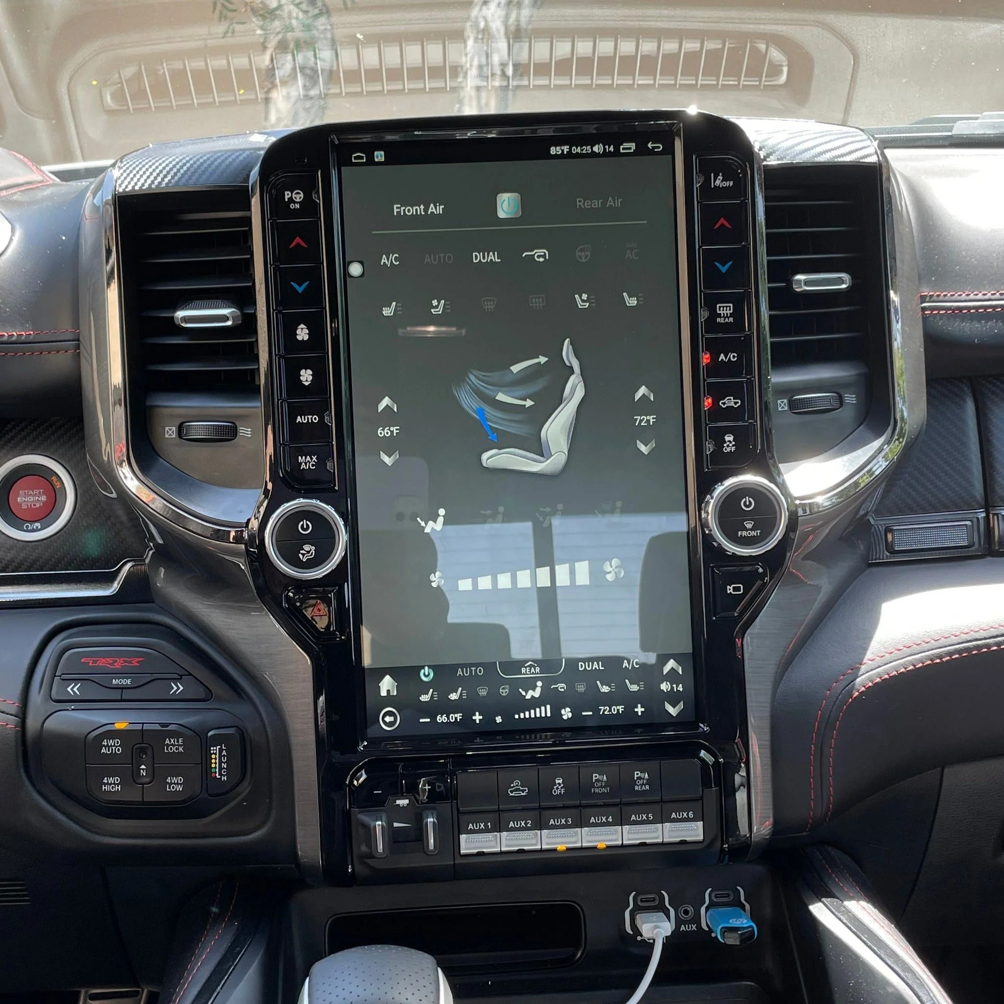 13.6“inch Tesla Style Vertical Screen Android 13 Car Radio GPS Navigation For Dodge RAM 2019-2023 Car Multimedia Stereo Player