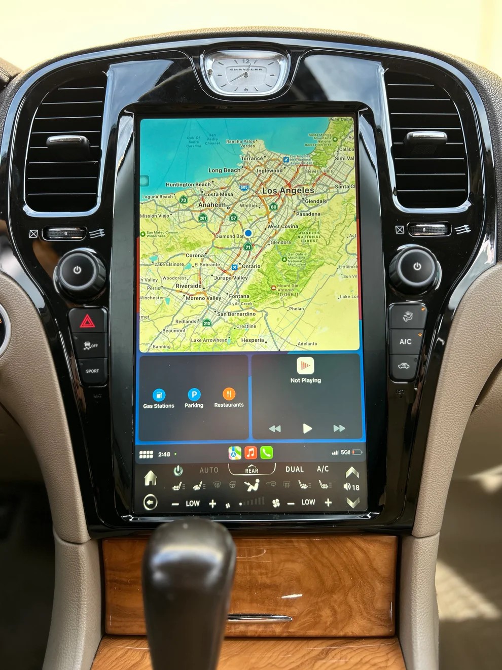 13.6“inch Tesla Style Vertical Screen Android 13 Car Radio GPS Navigation For Chrysler 300 300C 300S 2011 - 2023 Car Multimedia Stereo Player