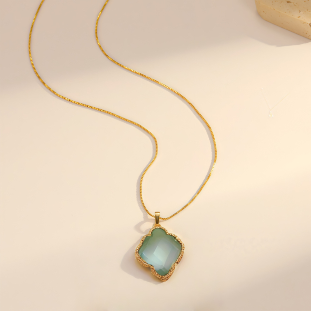 Natural Green Agate Four-Leaf Clover Lucky Charm Necklace & Earring Set- EclatDoré