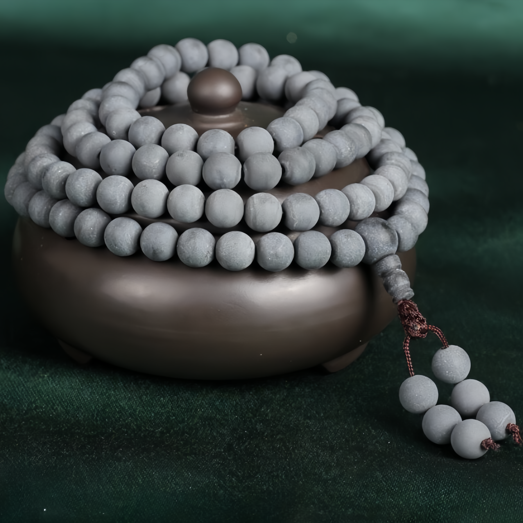 Sacred Buddhist Healing Power: 108 Beads Bodhi Seed Mala Bracelet with Natural Amber for Enhanced Spirituality and Wellness- EclatDoré