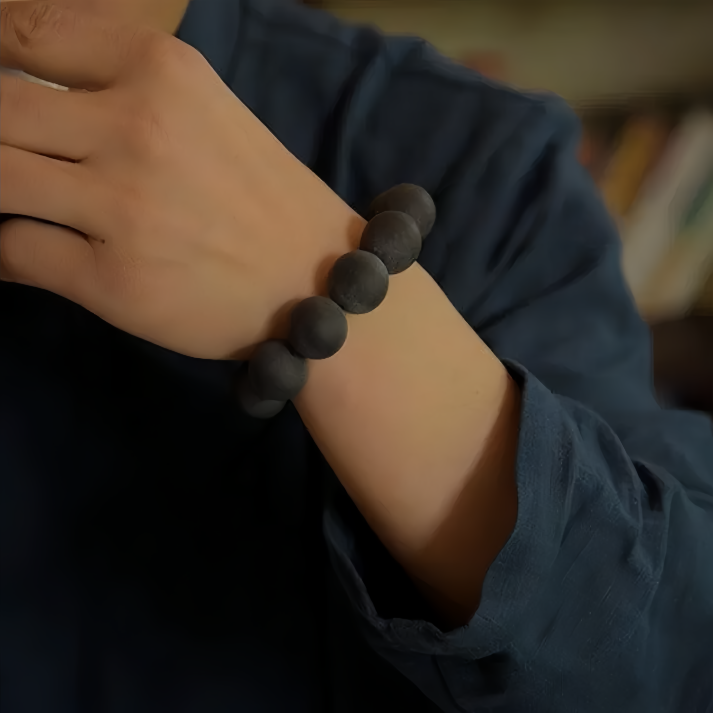 Natural Amber Medicinal Beads Agarwood Scented Buddhist Mala Bracelet- EclatDoré