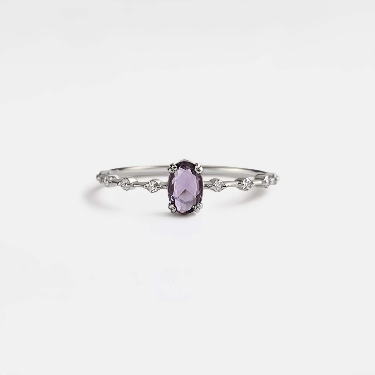 925 Sterling Silver Natural Amethyst Oval Ring | Fashion-Forward Stacking Jewelry for Friends- EclatDoré