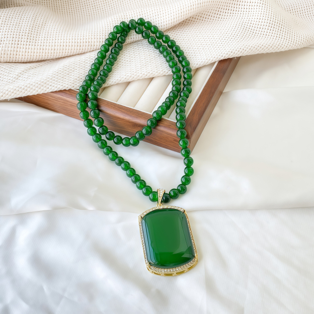 Secret Vine Spirit Shadow • Emerald Long Pendant