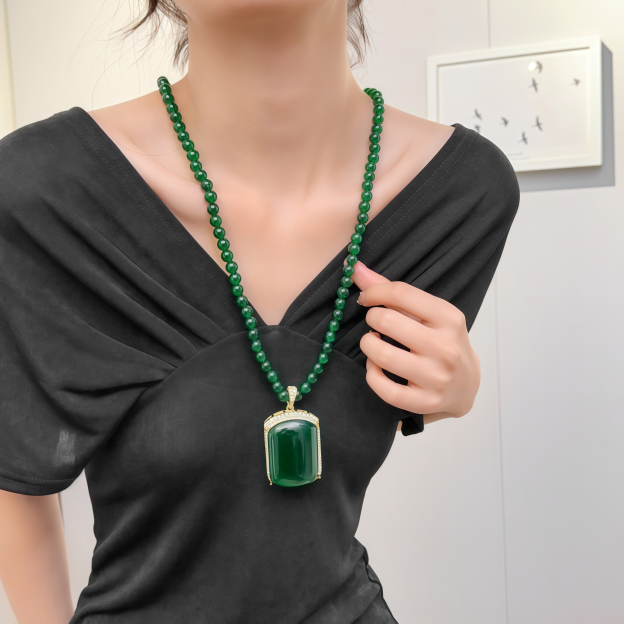 Secret Vine Spirit Shadow • Emerald Long Pendant