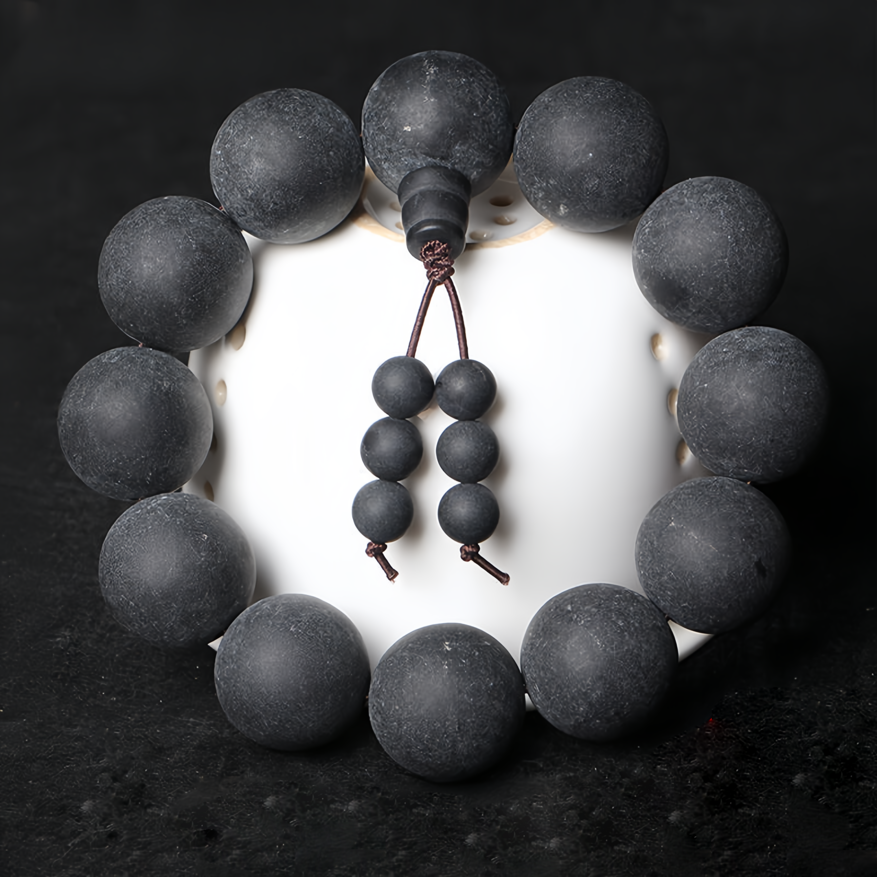 Natural Amber Medicinal Beads Agarwood Scented Buddhist Mala Bracelet- EclatDoré