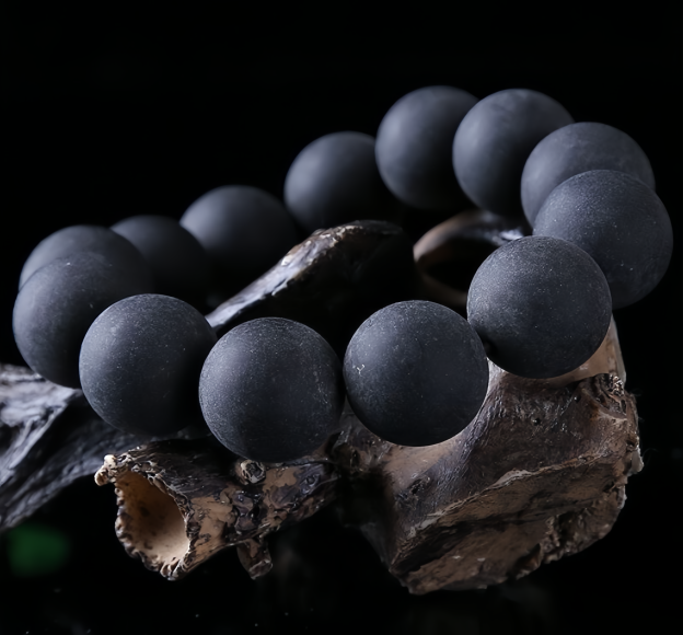 Natural Amber Medicinal Beads Agarwood Scented Buddhist Mala Bracelet- EclatDoré