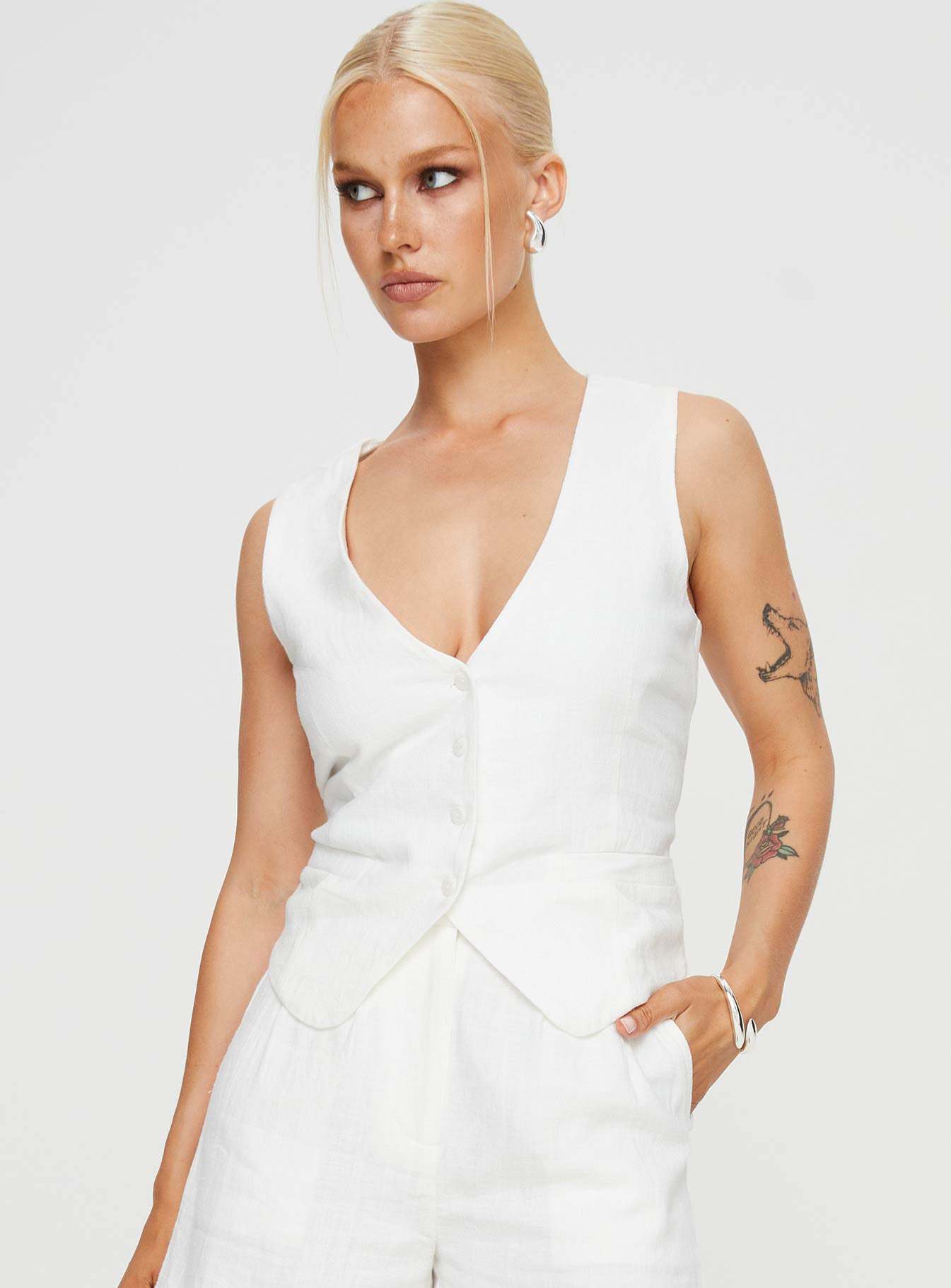 Ginger Linen Blend Vest White