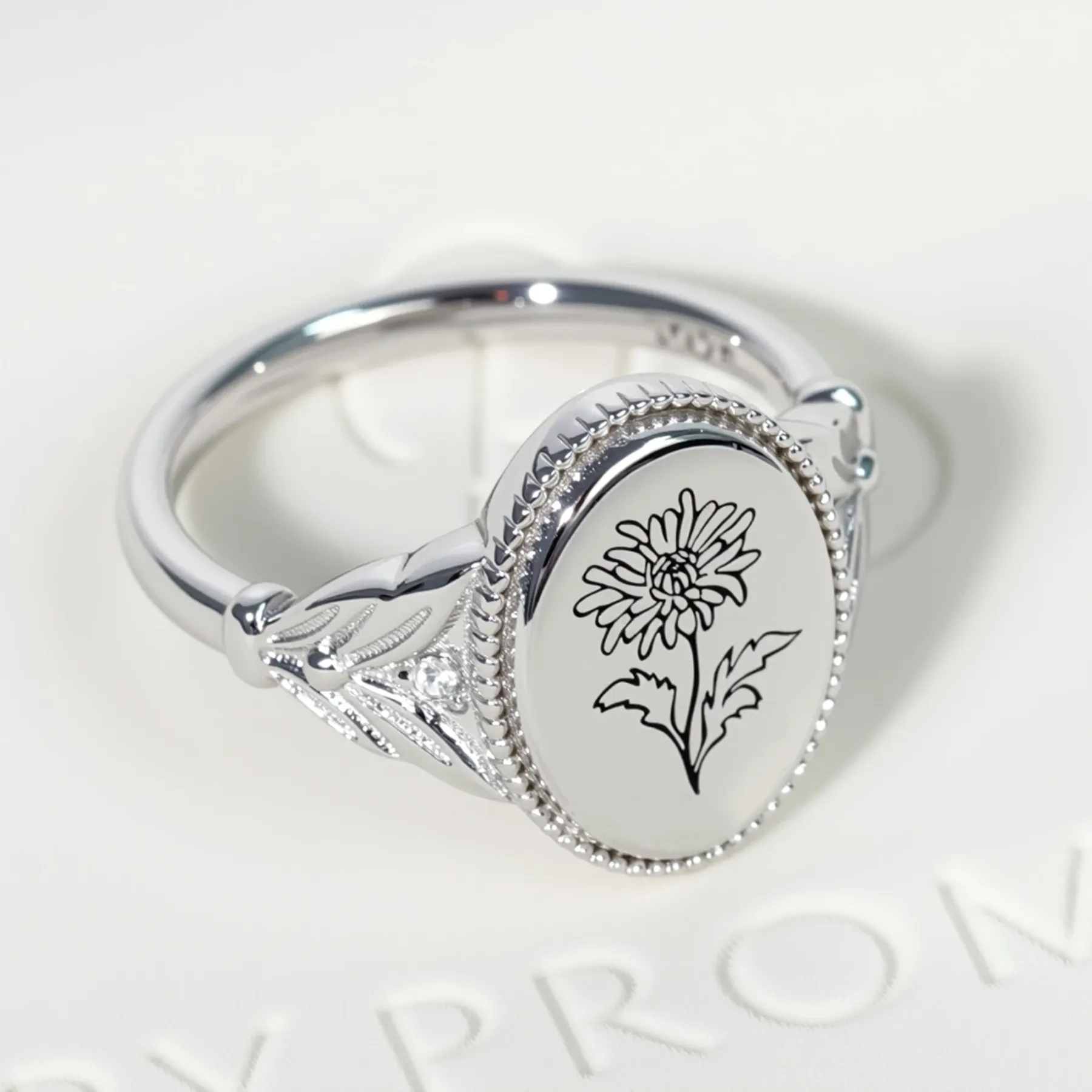 Custom 1-5 Birth Flower Ring with Side Round Stones