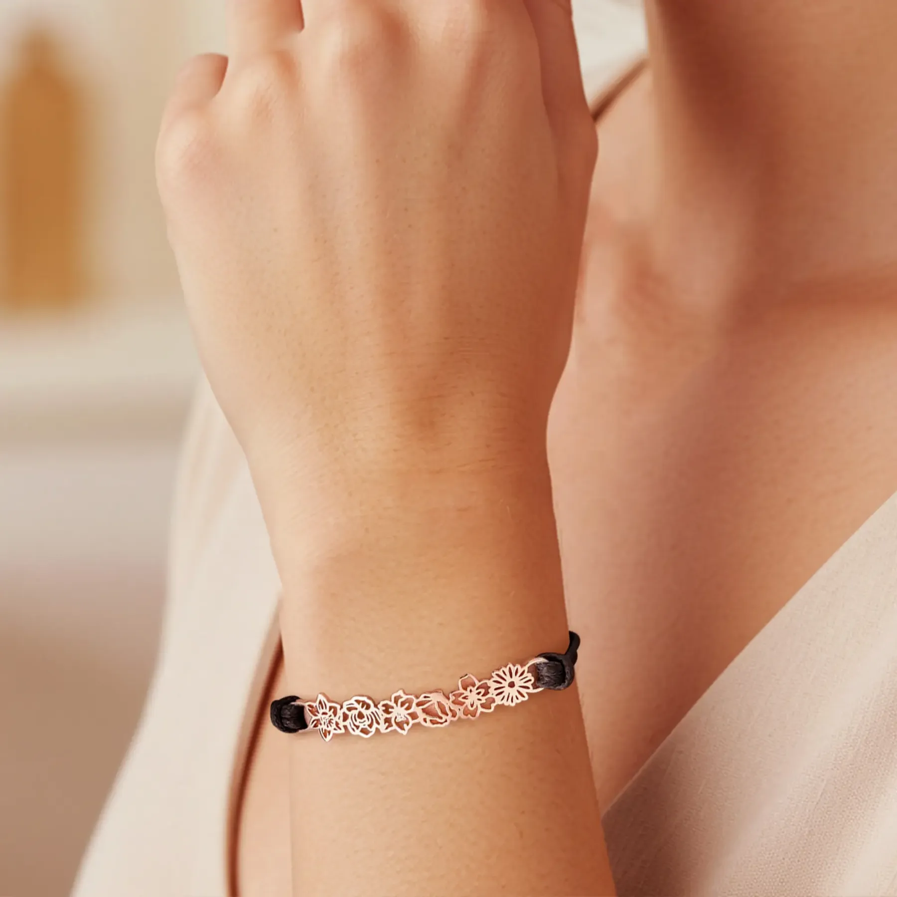 Adjustable 1-8 Birth Flower Bracelet