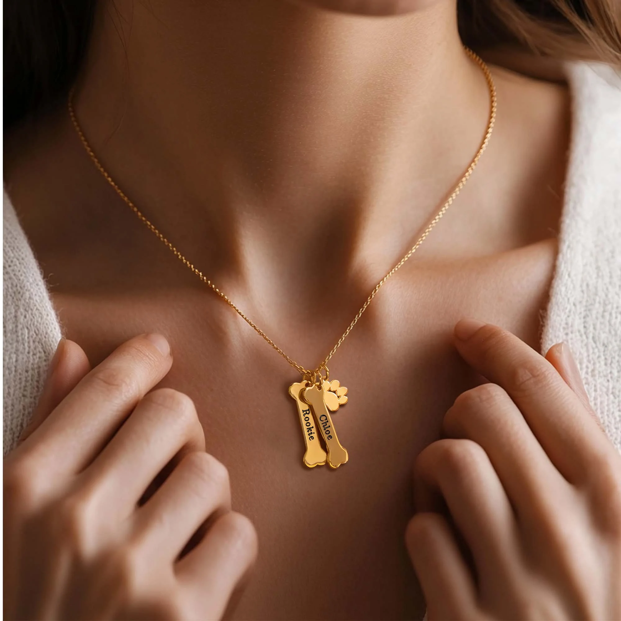 Custom Bone Shape Name Necklace with Paw Pattern