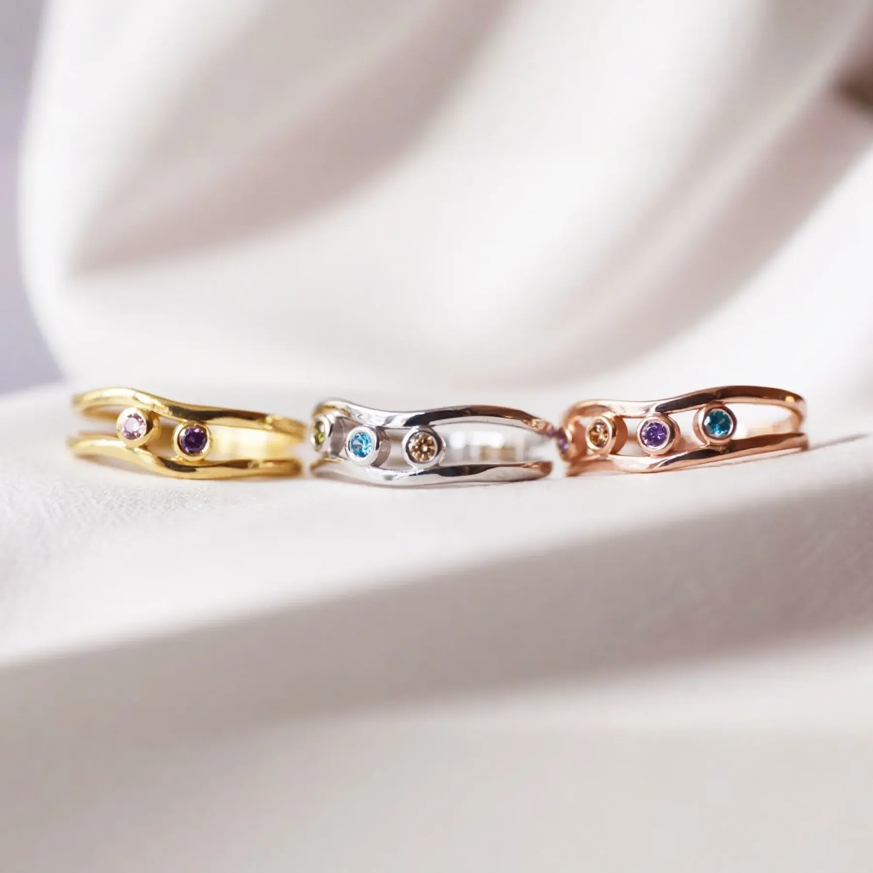 Custom 1-5 Round Birthstone Wave Ring-BY PROMISE-For Mom,Birthstone