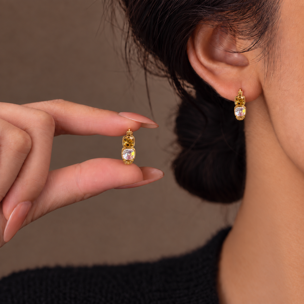 Champagne-colored hoop earring
