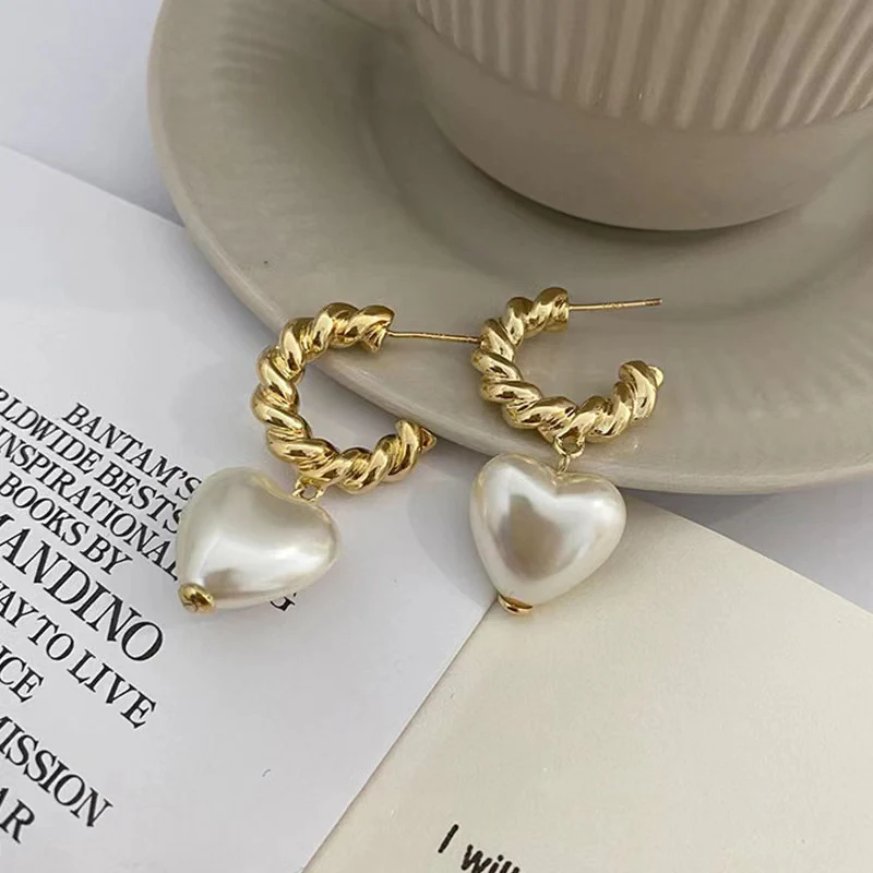 Heart-shaped Pearl Pendant Drop Earrings