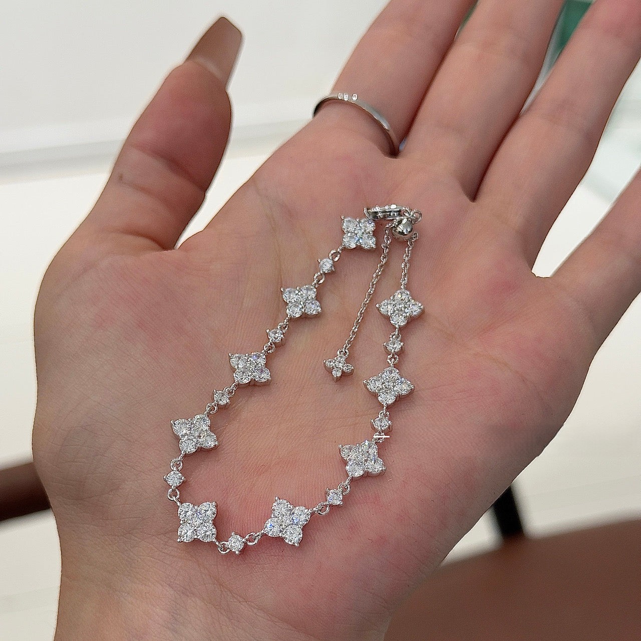 High quality! 925 silver four-leaf full diamond flower flower bracelet