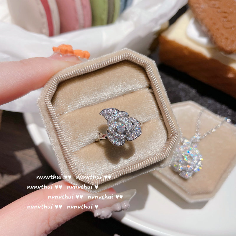 Camellia-Bracelet / Necklace / Earrings / Set