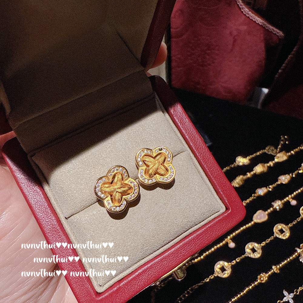 Light Retro Hollow - Sakura Bracelet Inlaid with Full Diamonds 