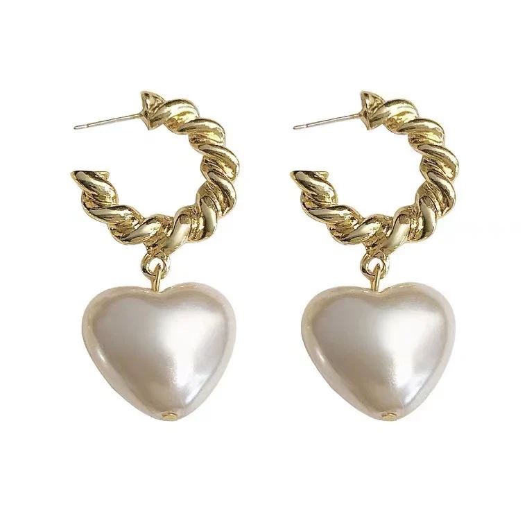 Heart-shaped Pearl Pendant Drop Earrings