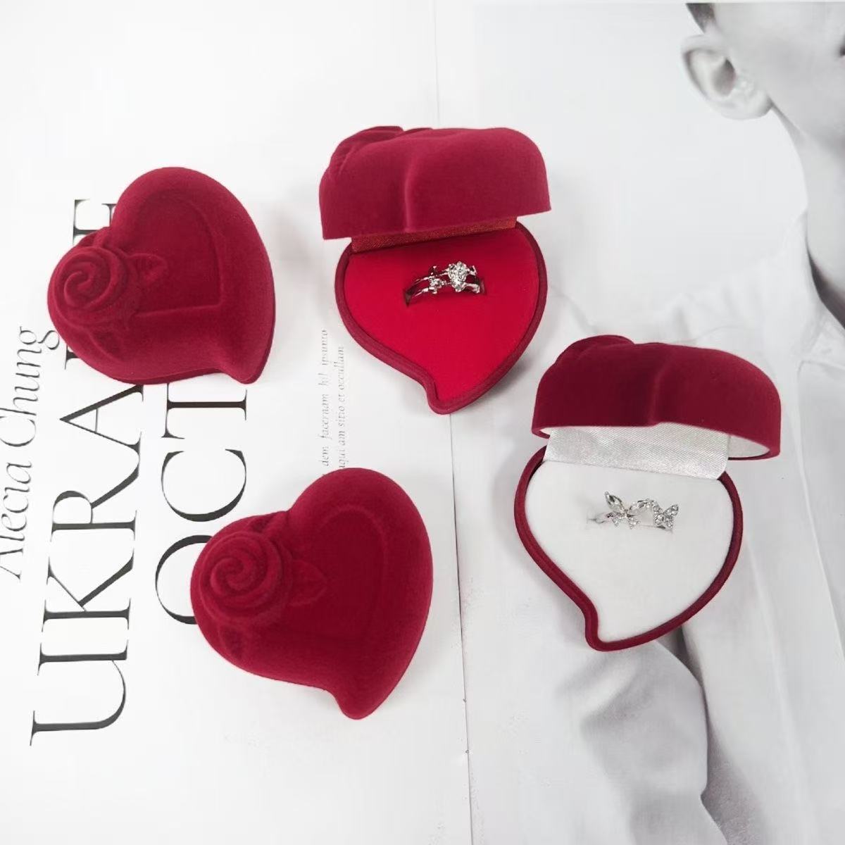 Unlock Complimentary Valentine’s Day Gift Wrapping!