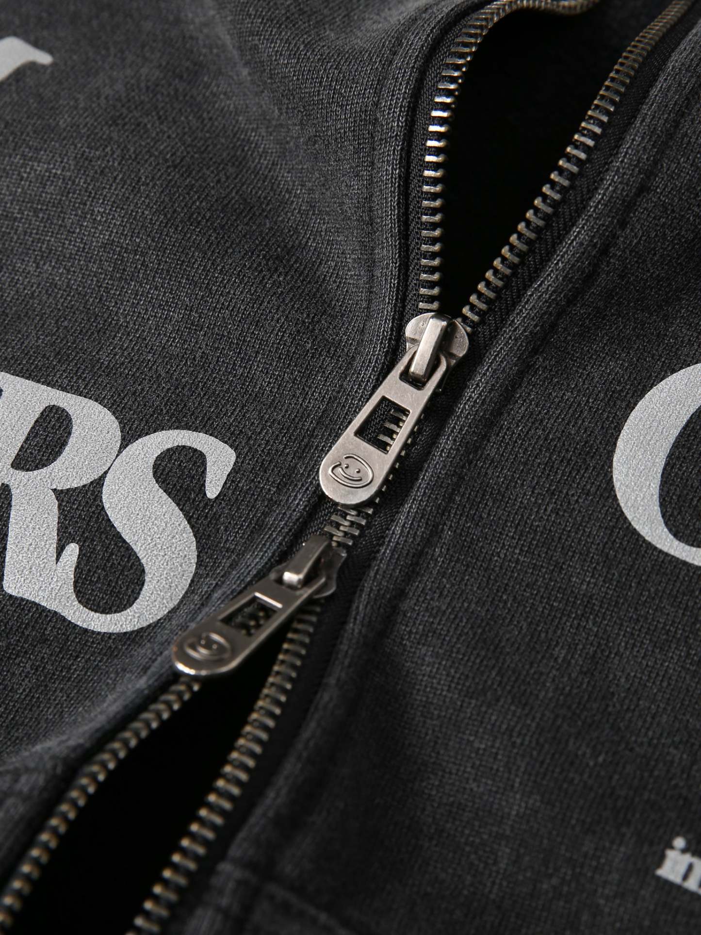 FALLING LETTERS ZIP UP - BLACK-Fineriform